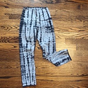 Lululemon Align High Rise Tie Dye leggings 21”